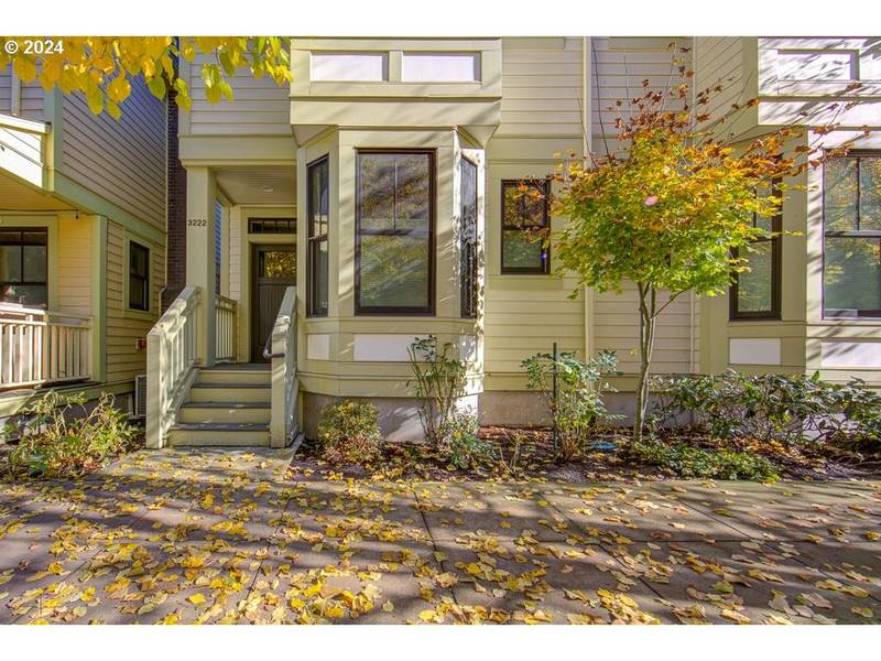 3222 SW 2ND AVE, Portland, OR 97239