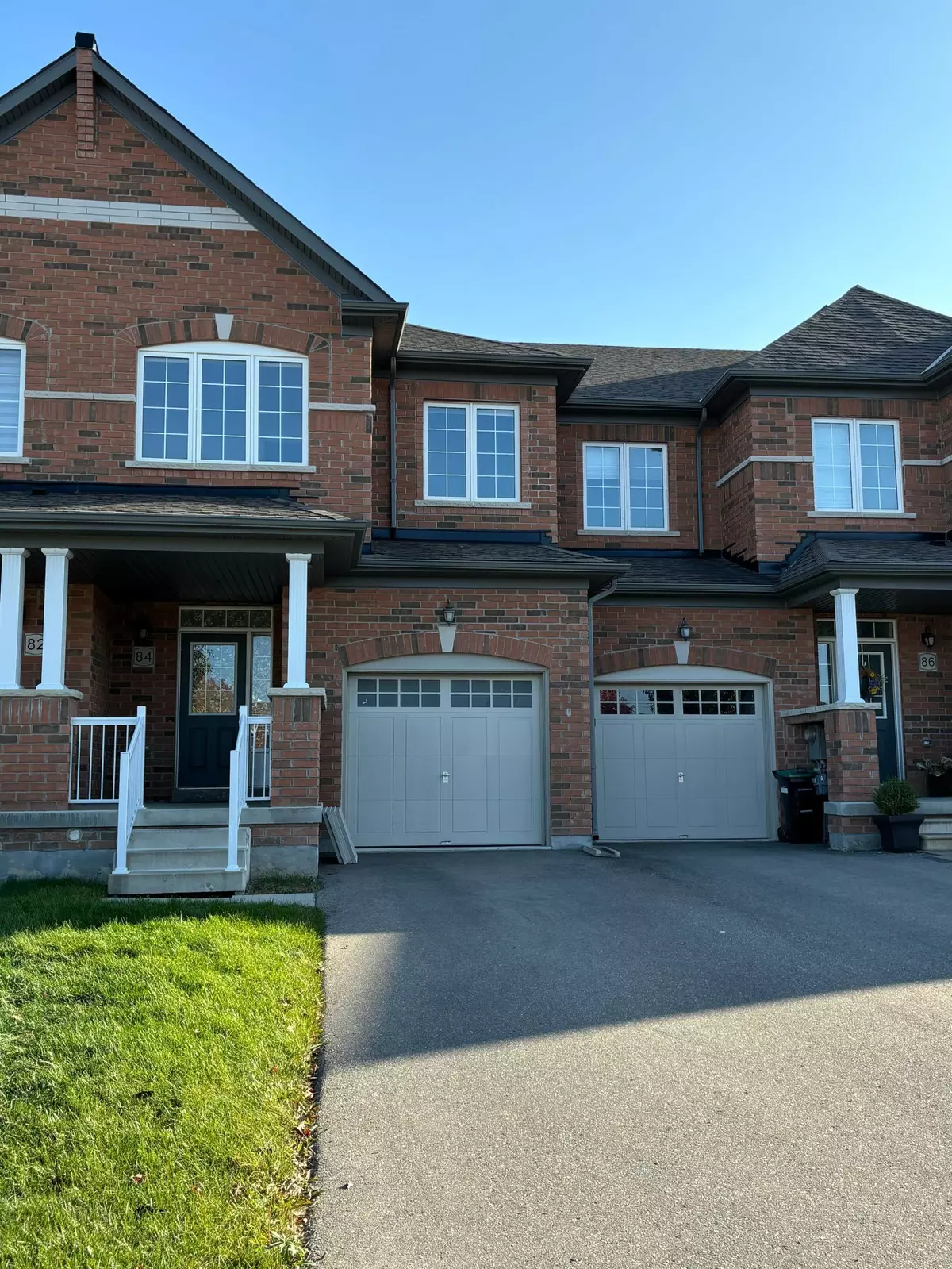 Bradford West Gwillimbury, ON L3Z 2A6,84 Fortis CRES