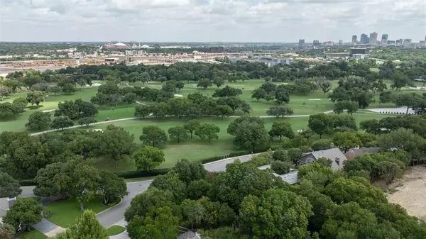 Fort Worth, TX 76109,2337 Colonial Parkway