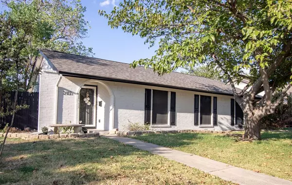 2103 Cedarcrest Drive, Carrollton, TX 75007