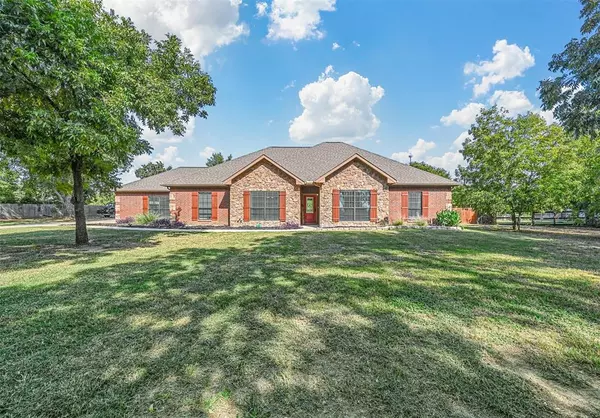 2913 Bairds Lane, Burleson, TX 76028