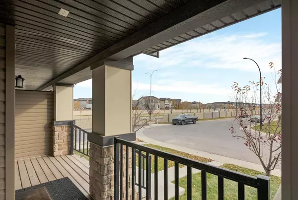 Calgary, AB T2X 0Y5,105 Legacy Mews SE