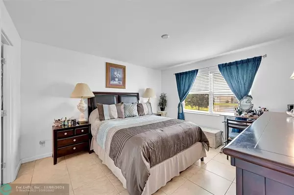 Sunrise, FL 33322,9261 Sunrise Lakes Blvd  #309