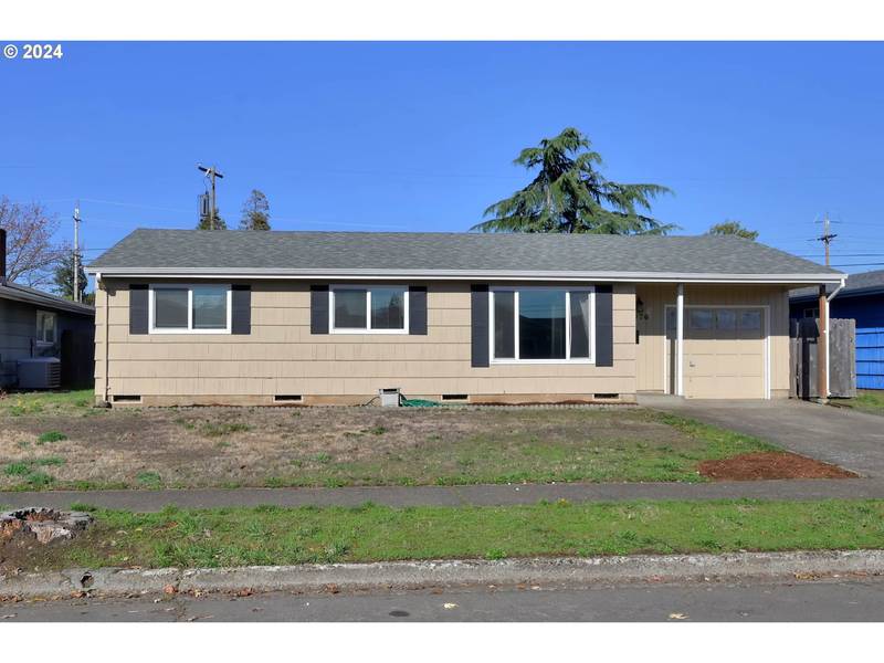 1076 QUINALT ST, Springfield, OR 97477