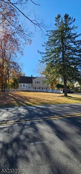 204 Dukes Pkwy, Hillsborough Twp., NJ 08844