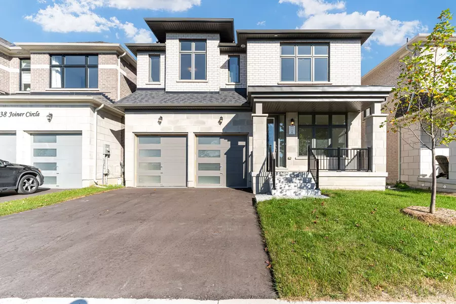 40 Joiner CIR, Whitchurch-stouffville, ON L4A 7X4