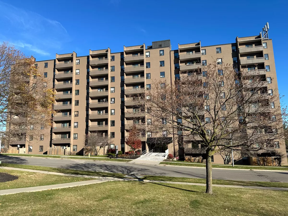 Guelph, ON N1G 2L1,27 Vanier DR #1011