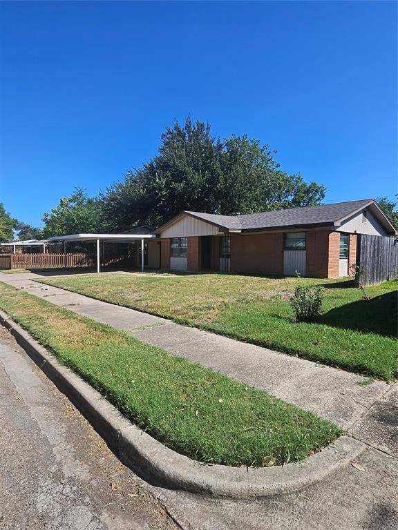 Lacy Lakeview, TX 76705,211 S Rita Street