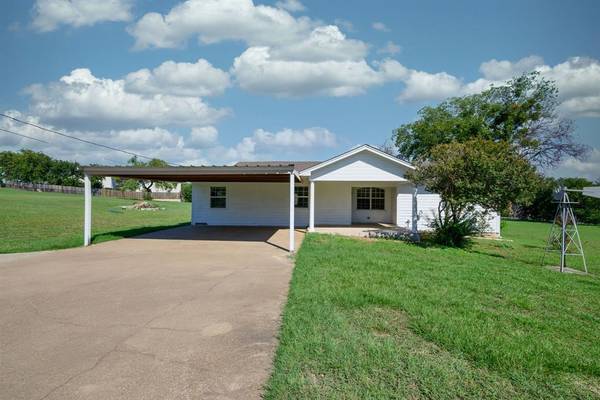 Granbury, TX 76048,744 N Crockett Street