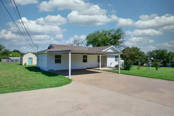 Granbury, TX 76048,744 N Crockett Street