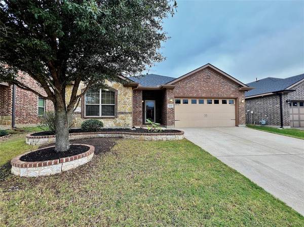 6806 Glen Eagle Drive, Arlington, TX 76001