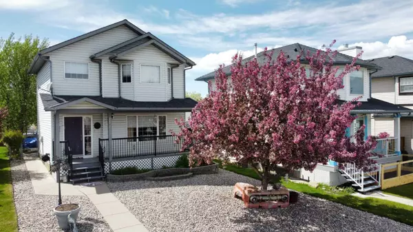 228 Sheep River, Okotoks, AB T0L1T4