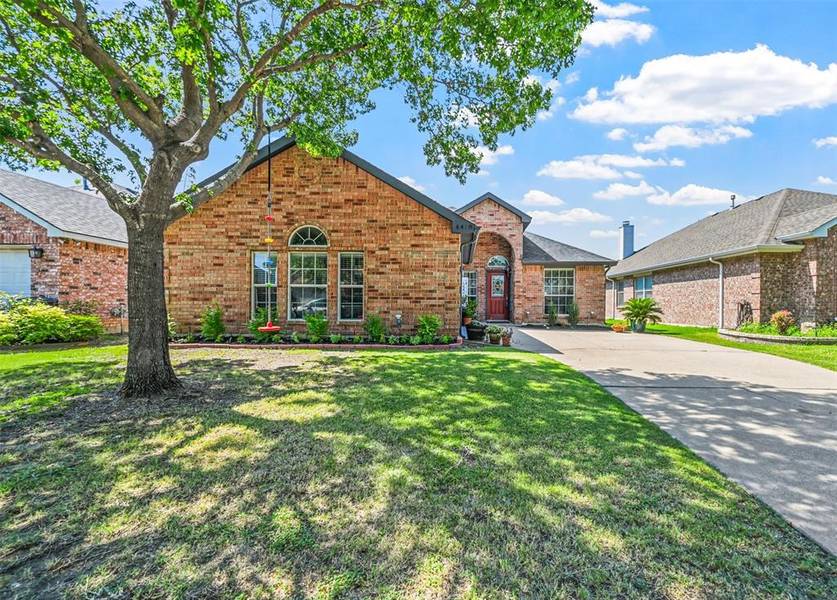 4418 Emerald Leaf Drive, Mansfield, TX 76063