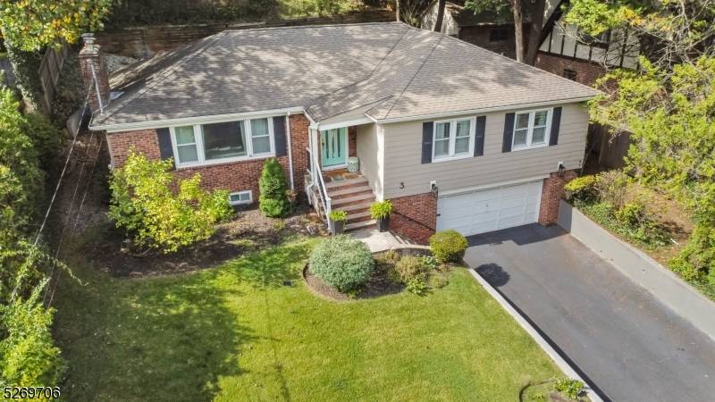 3 Collamore Ter, West Orange Twp., NJ 07052