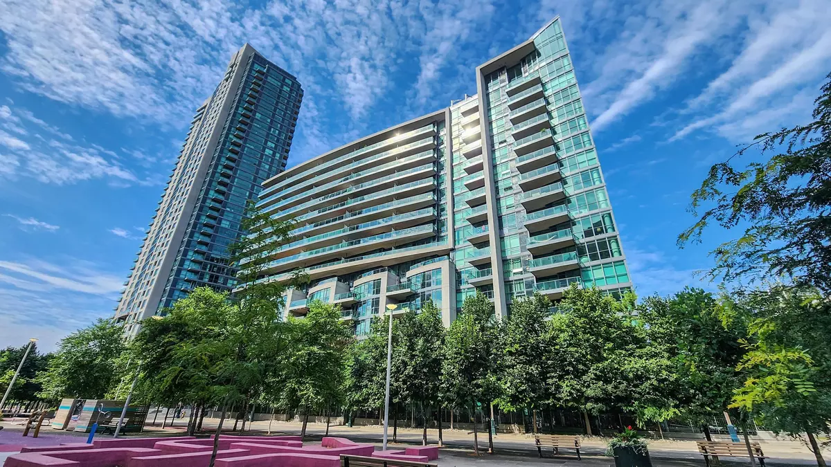 Toronto C01, ON M5V 4A1,209 Fort York BLVD #473