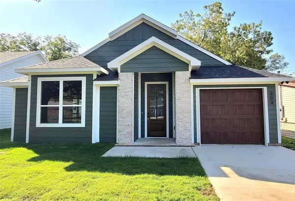 604 W Dubois,  Denison,  TX 75020