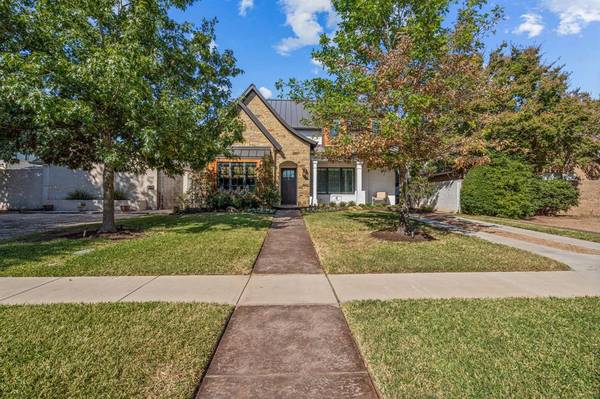 5528 Collinwood Avenue, Fort Worth, TX 76107