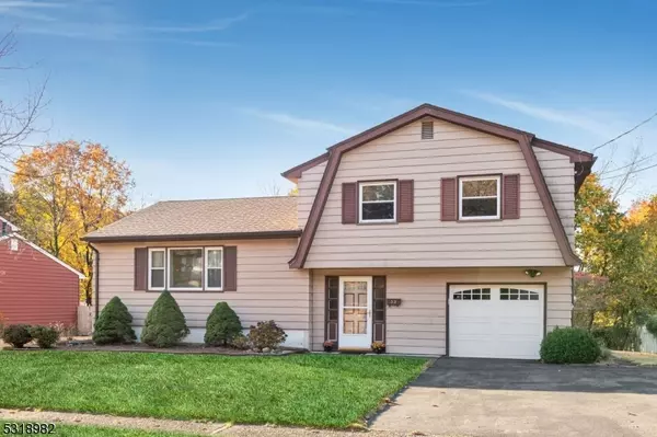 33 Crescent Rd, Wanaque Boro, NJ 07465