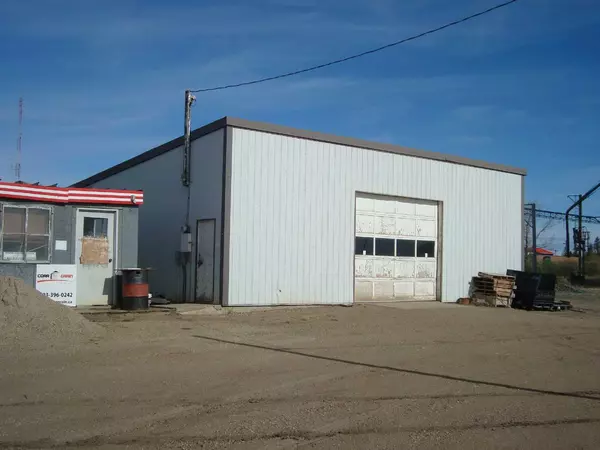 Trochu, AB T0M 2C0,202 Elevator