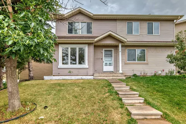 81 Castlebrook WAY Northeast, Calgary, AB T3J 2A7