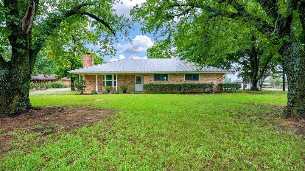 1039 County Line Church Road, Whitesboro, TX 76273