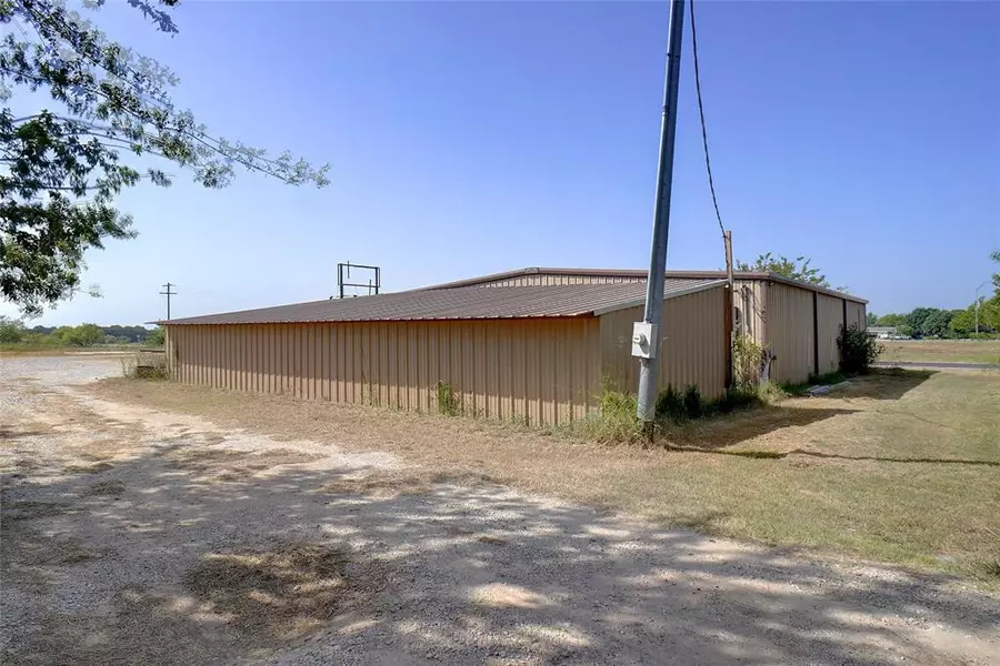 933 US Highway 287, Bowie, TX 76230