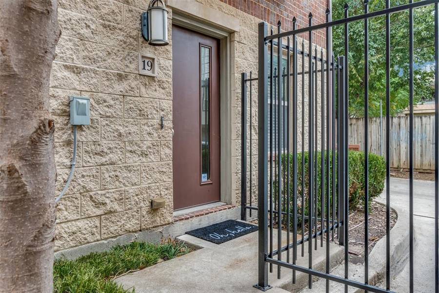 4323 Dickason Avenue #19, Dallas, TX 75219