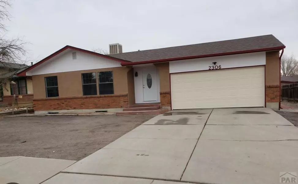 2306 Wheatland Dr, Pueblo, CO 81008