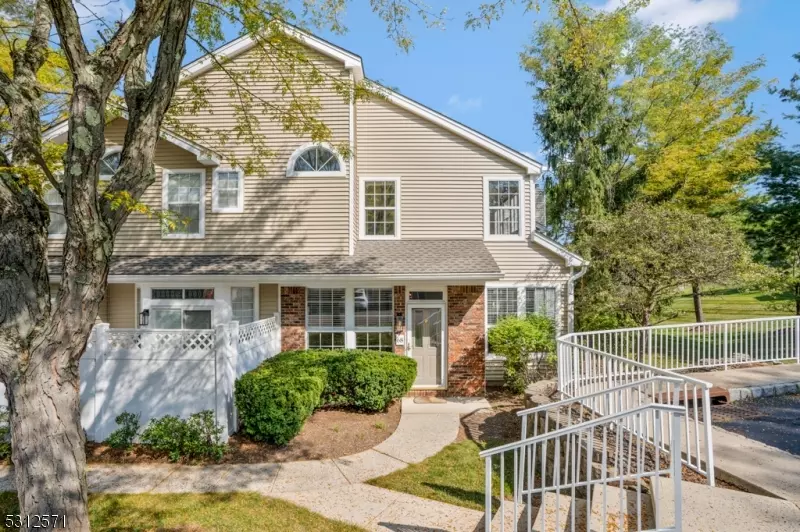 68 High Pond Ln, Bedminster Twp., NJ 07921