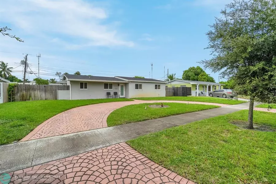 1061 NW 200, Miami Gardens, FL 33169