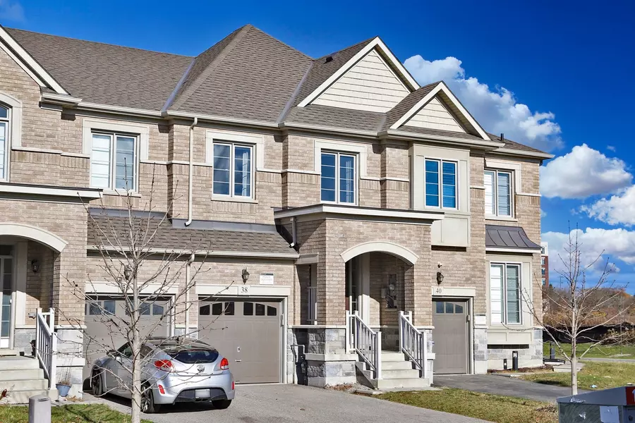 38 Judah Doan WAY, East Gwillimbury, ON L9N 0P1