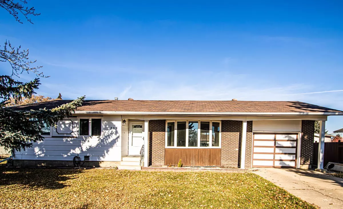 Wainwright, AB T9W 1A1,305 4 Avenue Crescent