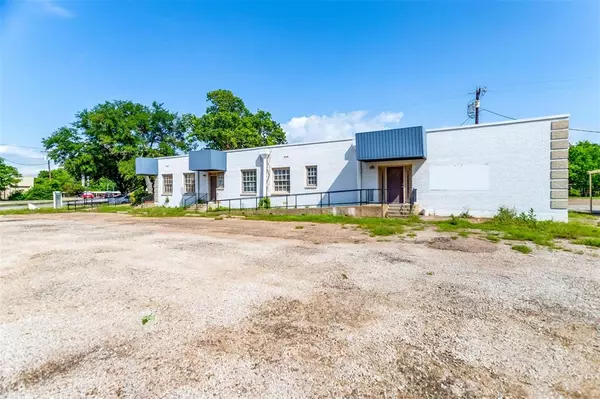 Cleburne, TX 76031,214 N Caddo Street