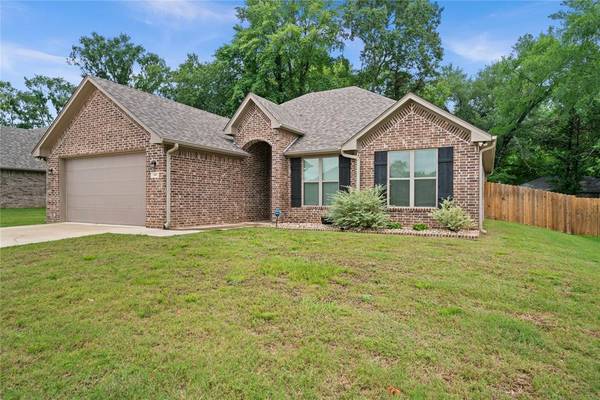 107 Rose Row, Winona, TX 75792