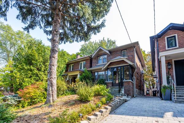 15 Mcnairn AVE, Toronto C04, ON M5M 2H4