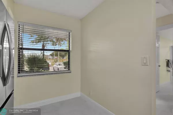 Deerfield Beach, FL 33442,1284 S MILITARY TRL  #211