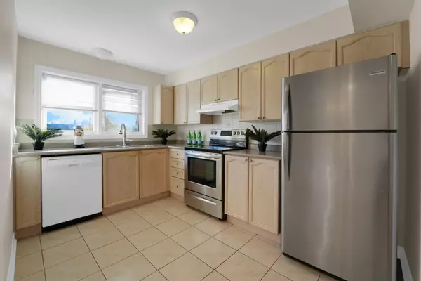 Vaughan, ON L6A 3Z4,9944 Keele ST #201