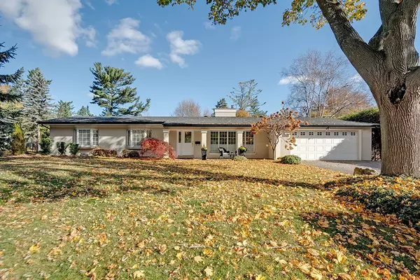 Oakville, ON L6J 4N7,137 Dornie RD