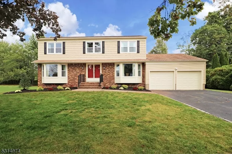 33 Tilden Dr, East Hanover Twp., NJ 07936