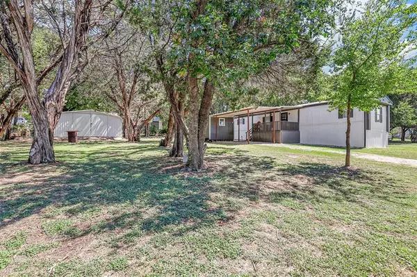 917 Indian Creek Drive, Granbury, TX 76048