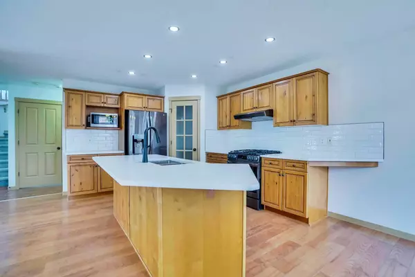 Calgary, AB T2Z 4M7,136 Brightondale Close SE