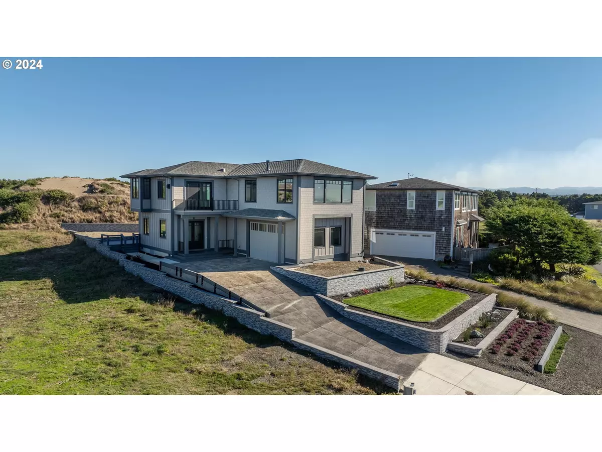 Bandon, OR 97411,2485 BEACH LOOP DR