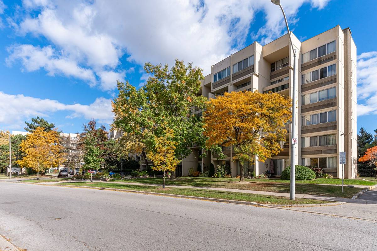 Oakville, ON L6H 2S2,1300 Marlborough CT #125