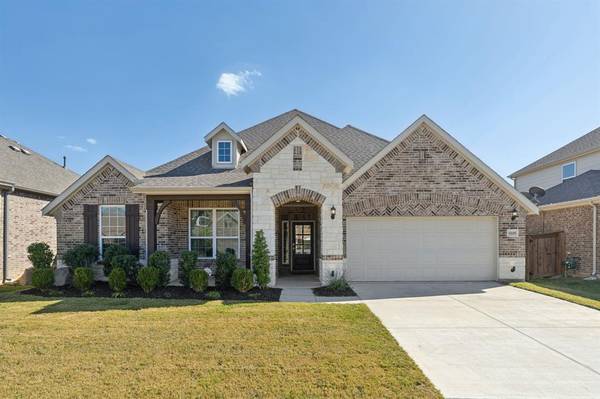 3205 Woodford Drive, Mansfield, TX 76084