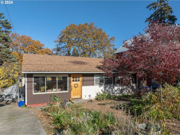 304 MAY ST, Hood River, OR 97031