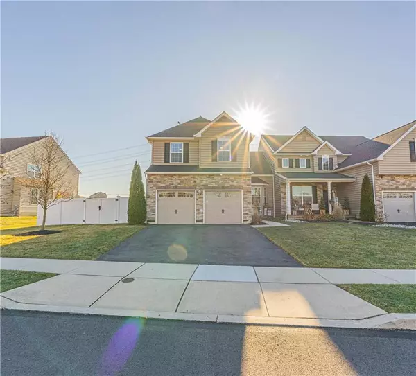 1042 Monarch Lane, Upper Macungie Twp, PA 18031