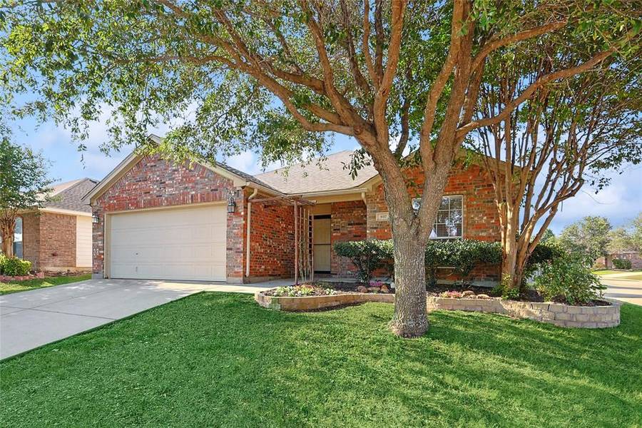 937 Rio Bravo Drive, Fort Worth, TX 76052