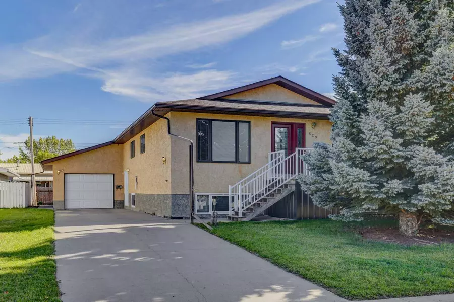 529 2 ST North, Vulcan, AB T0L 2B0