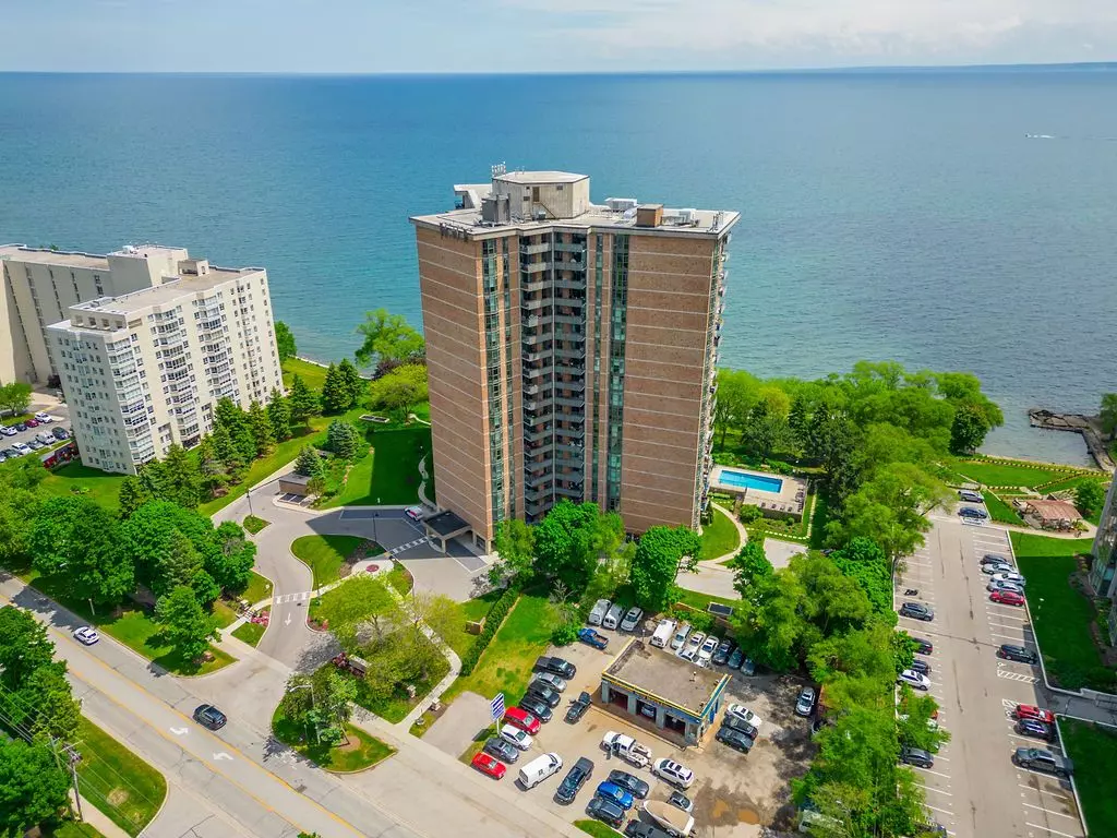 Burlington, ON L7L 5L2,5250 LAKESHORE RD #1504