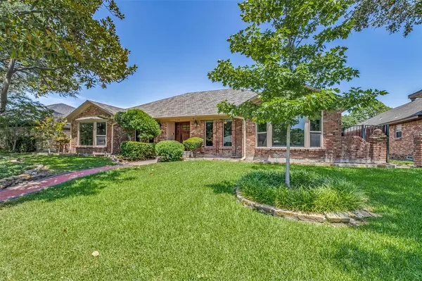 Dallas, TX 75243,9509 Loma Vista Drive